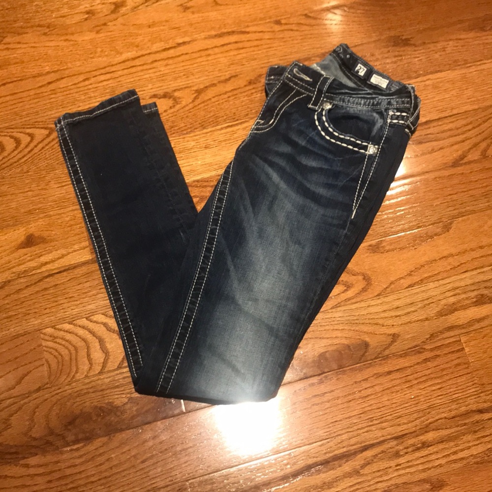 Miss Me size 27 skinny, signature rise jeans